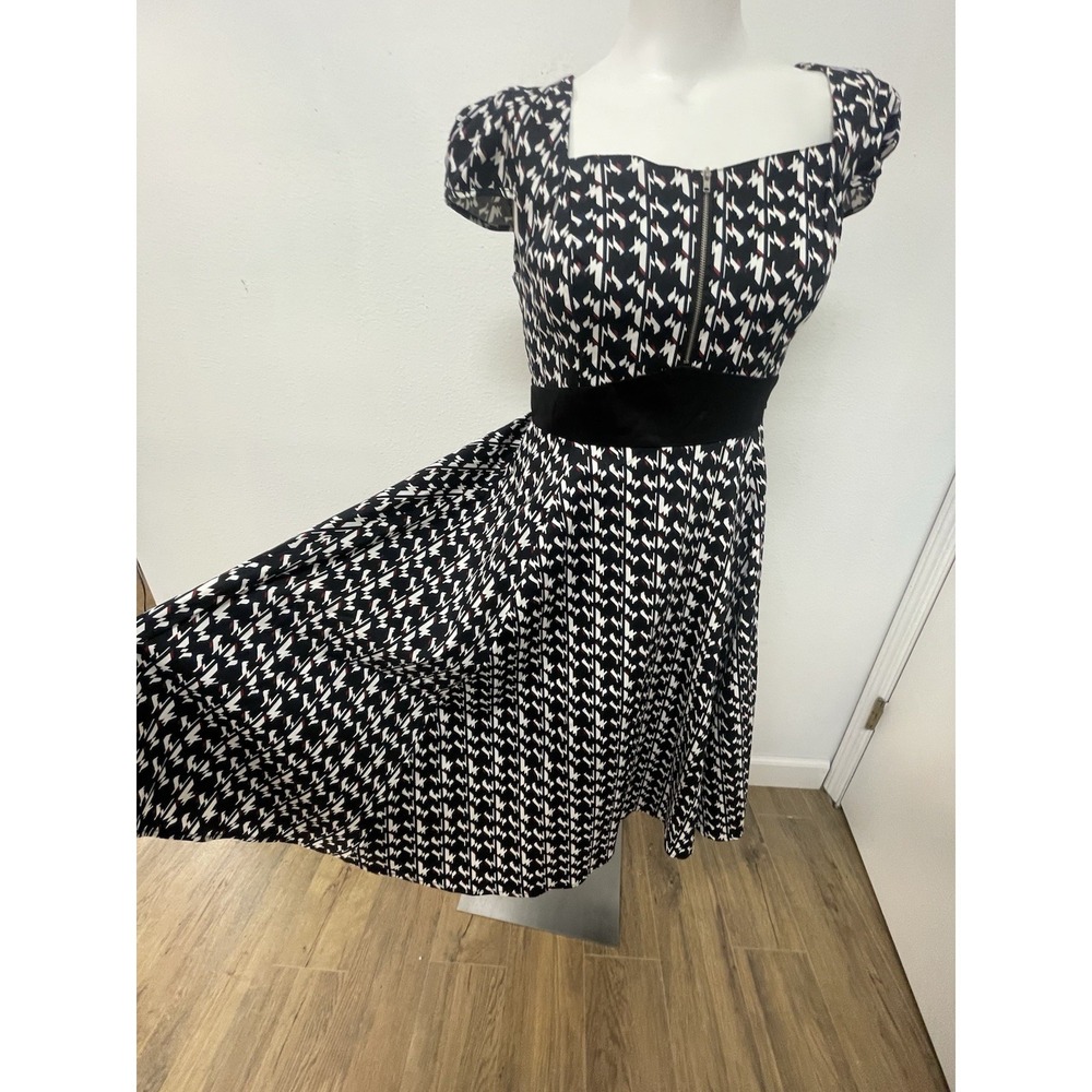HEARTS & ROSES Cap Sleeve Fit & Flare Dress SIZE USA 12 Rockabilly Blk White Red